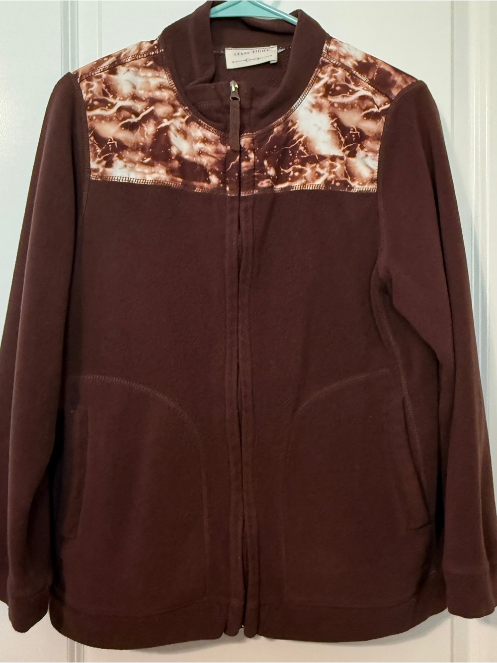 PtP 19-22” Level Eight Brown Fleece Zip Jacket • Cozy Marble Print • Medium